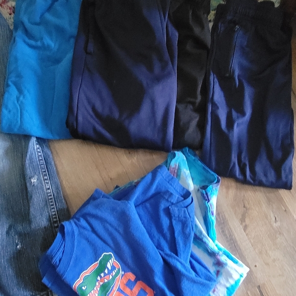 Boys LOT size 8-10 - Picture 3 of 3